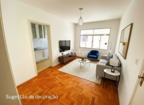 Image 4 - 895923