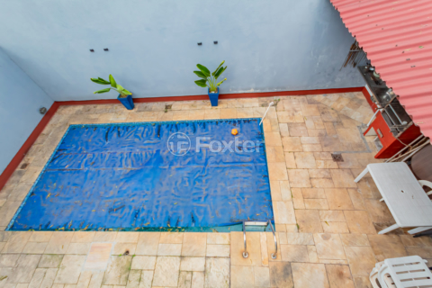 Image 30 - 896205