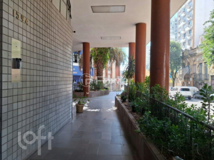 Image 31 - 896226