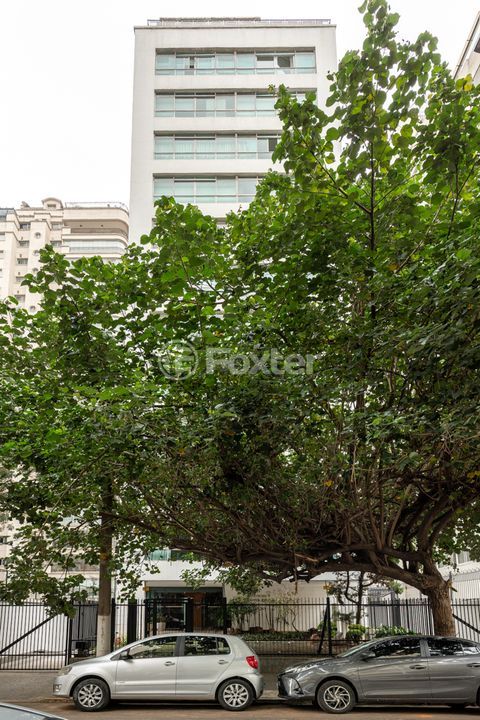 Image 29 - 896291