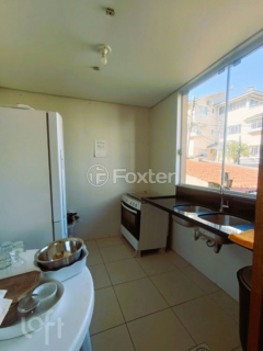 Image 37 - 896672