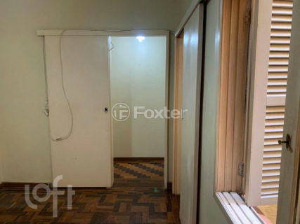 Image 29 - 896696