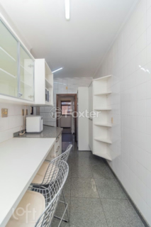 Image 33 - 896829