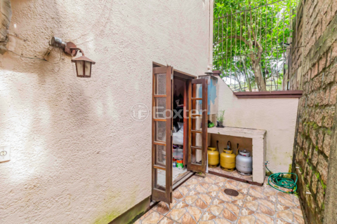 Image 31 - 896924
