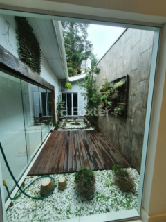 Image 31 - 896952