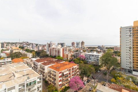 Image 24 - 896990
