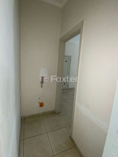 Image 23 - 897235