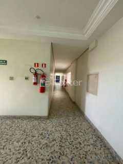 Image 40 - 897235