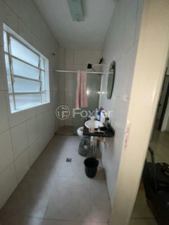 Image 33 - 897235