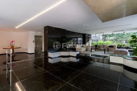 Image 32 - 897326