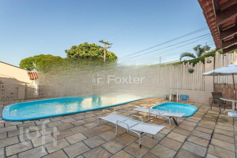 Image 32 - 897432