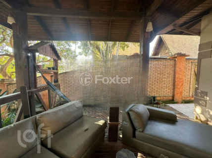 Image 31 - 897575