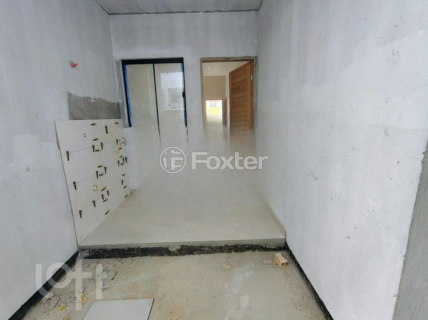 Image 32 - 897795