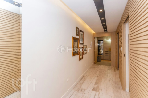 Image 44 - 897935