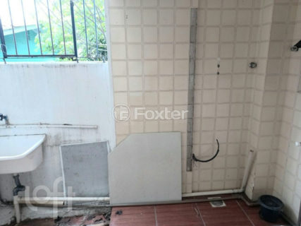 Image 20 - 897977