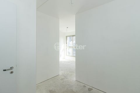Image 30 - 898083