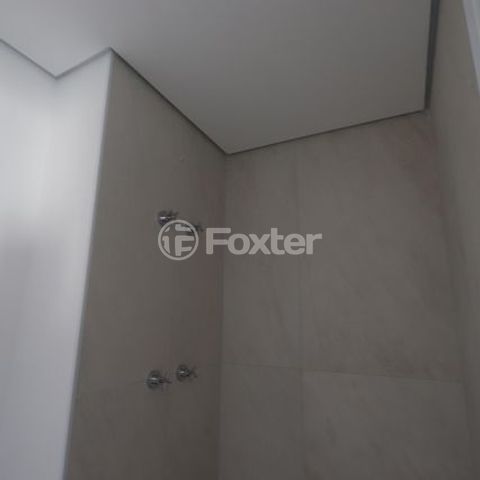 Image 23 - 898266