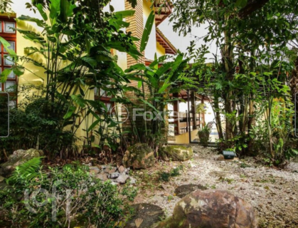 Image 34 - 898281