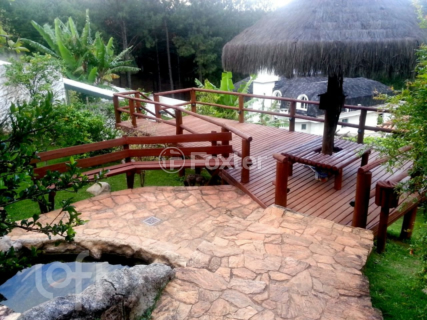 Image 95 - 898437