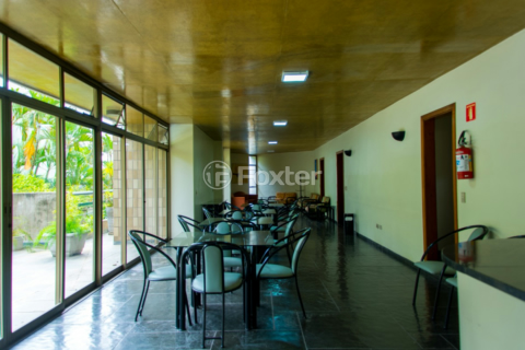 Image 67 - 898498