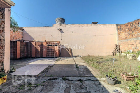 Image 22 - 898542