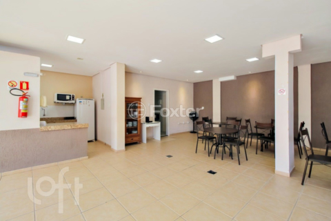 Image 32 - 898935