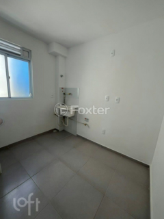 Image 33 - 898963