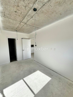 Image 10 - 899129