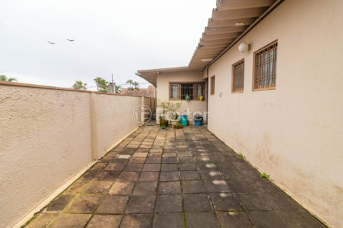 Image 70 - 899185