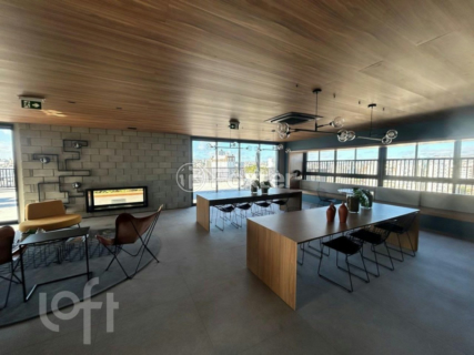 Image 21 - 899273