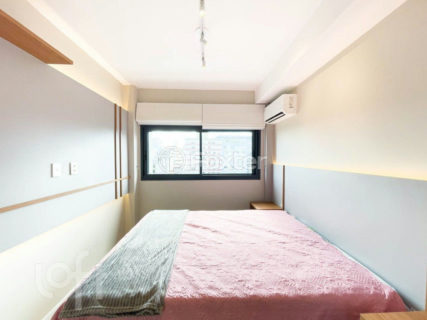 Image 7 - 899377