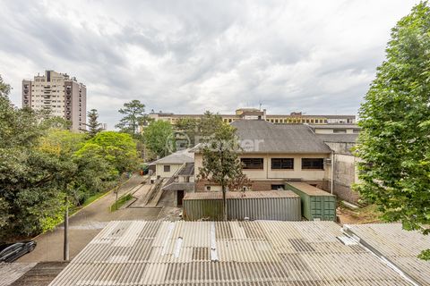 Image 24 - 899645