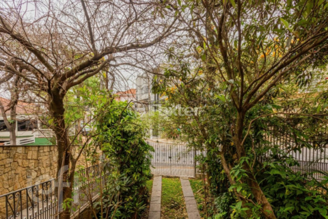 Image 79 - 899768