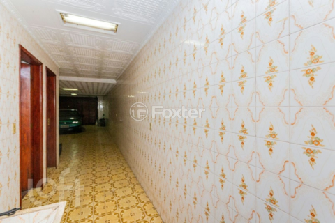 Image 68 - 899768