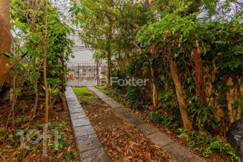 Image 82 - 899768