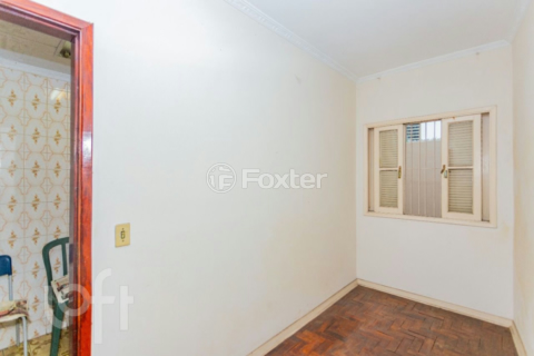 Image 76 - 899768