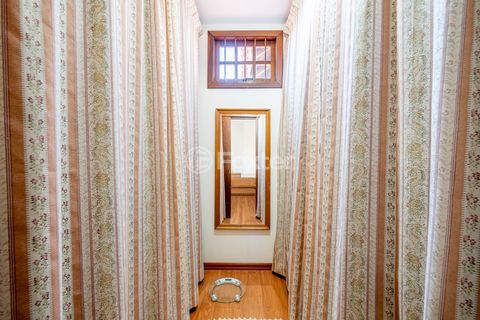 Image 32 - 900558