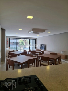 Image 17 - 904162