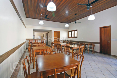 Image 37 - 905073