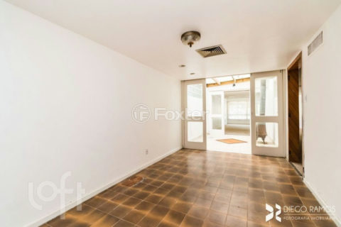 Image 23 - 905644