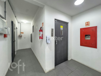 Image 7 - 906326