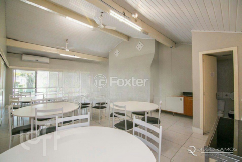 Image 7 - 906586