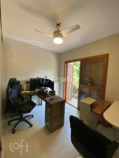 Image 37 - 907429
