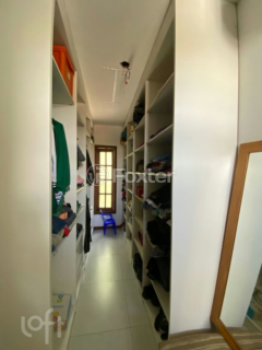 Image 43 - 907429