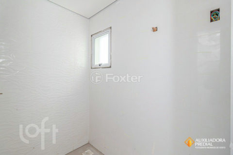Image 4 - 909541