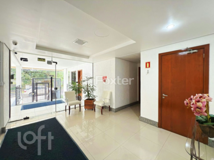 Image 39 - 909658