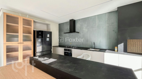 Image 31 - 909682