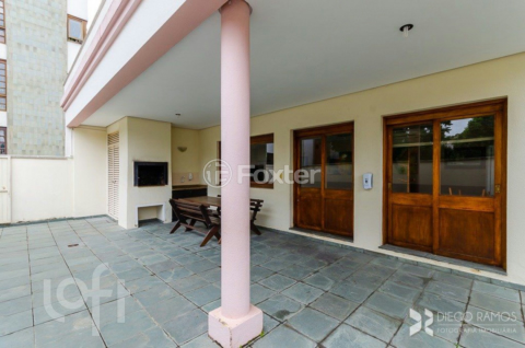 Image 42 - 910096