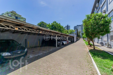 Image 32 - 910352