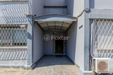 Image 31 - 910352